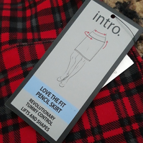 INTRO LOVE THE FIT Red Plaid Stretch Pencil Skirt 2X 3X tummy control Slimming - Picture 2 of 4